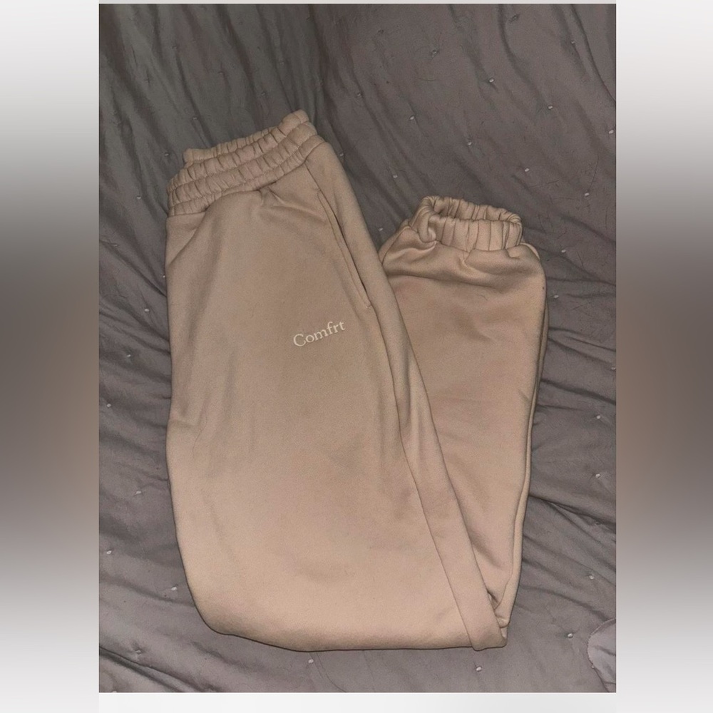 Comfrt Women's Tan Joggers